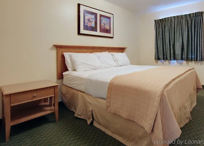 6-mesa, Az Hotel