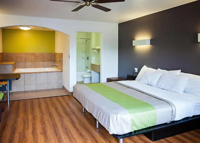 Hotel 6-mesa, Az 2*